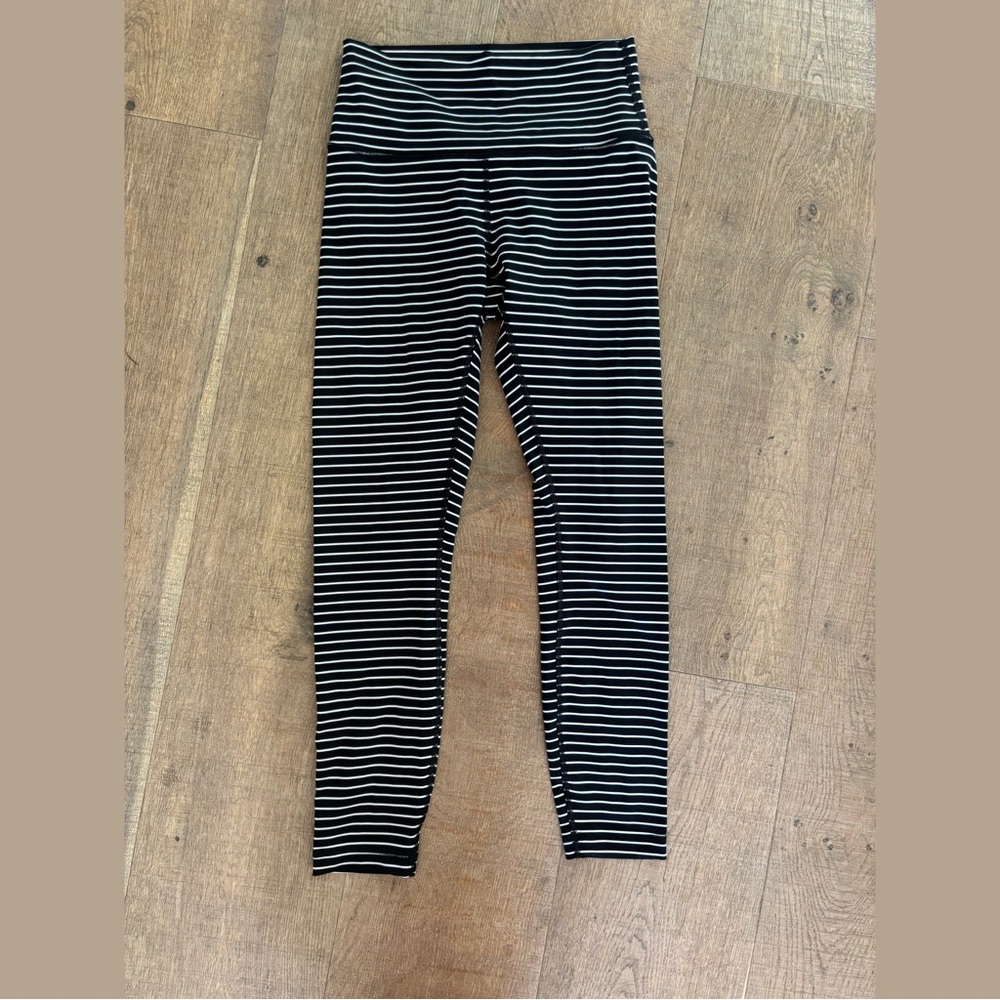 lululemon wunder under high rise parallel stripe leggings 25” - Picture 2 of 6